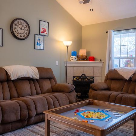 The 737 - Games & Good Times In The Smoky Mountains! Villa Pigeon Forge Eksteriør bilde
